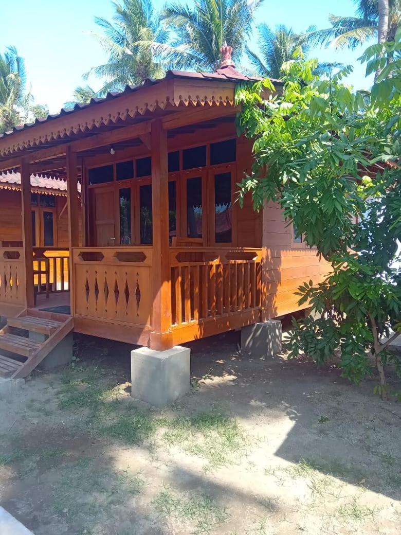 Welly Bungalow Джили Трауанган Екстериор снимка